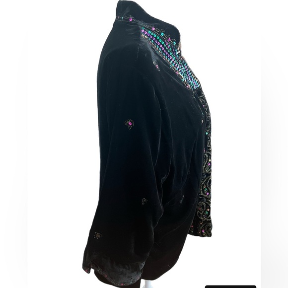 Dress Barn Collection Women's SIZE 14/16 Black Velvet Embellished Jacket - Picture 2 of 4